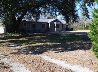 401 S Walton St, Bethune, SC 29009