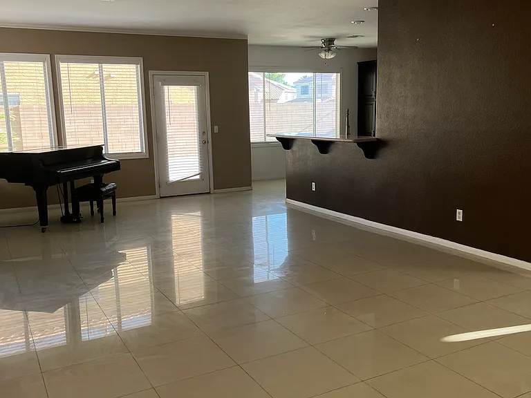 9923 Vermillion Cliffs Ave — Photo 12