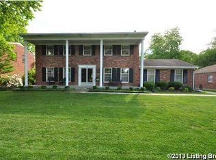 314 Kinnaird Ln, Douglass Hills, KY 40243
