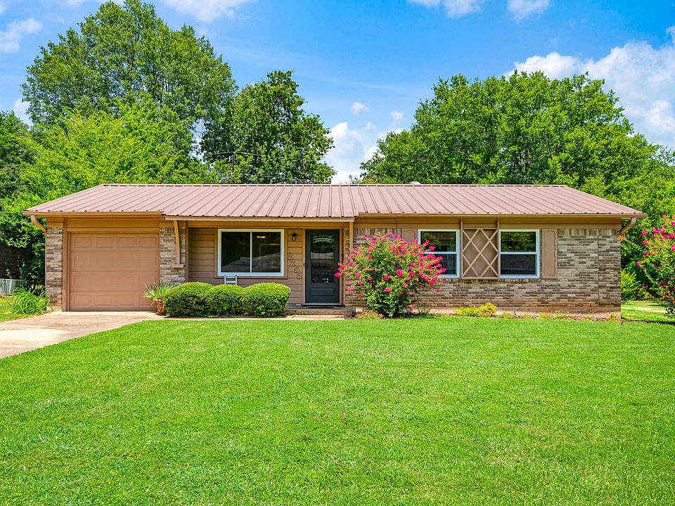1st image of 2255 Bella Vista Dr