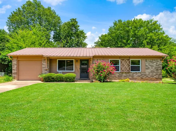 2255 Bella Vista Dr, Paris, TX 75460