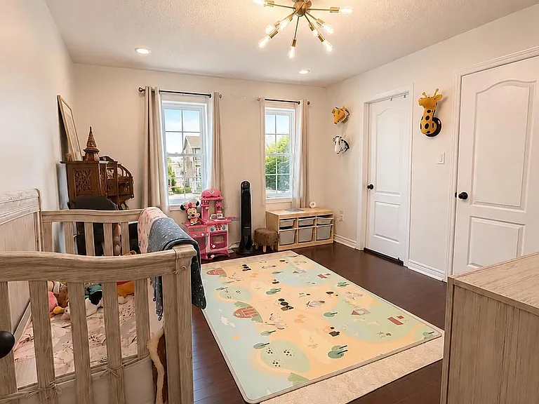 250 Admiral Dr — Photo 12