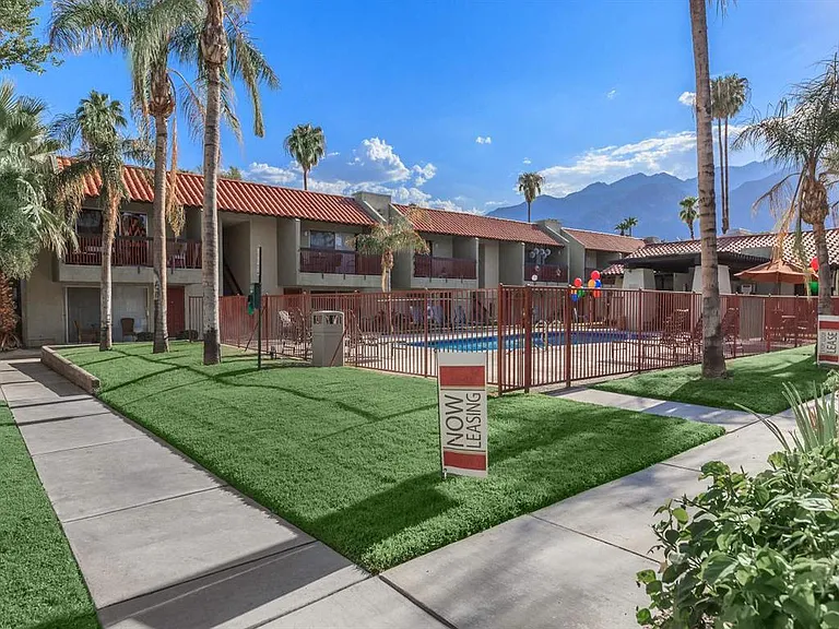 Sage Courtyard Apartments — Photo 26