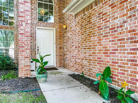 4th image of 6712 Lucas Ln