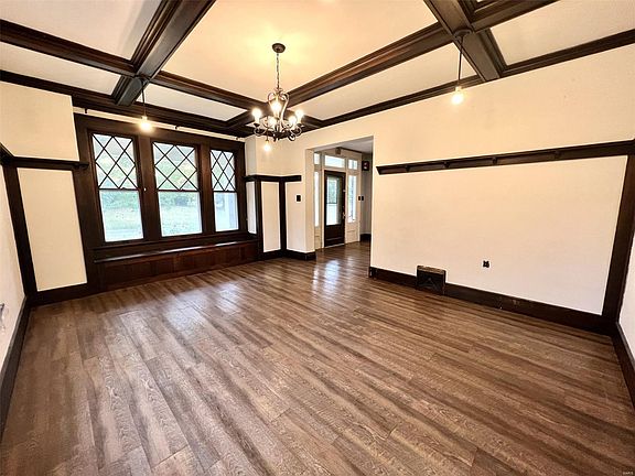5th image of 510 School St