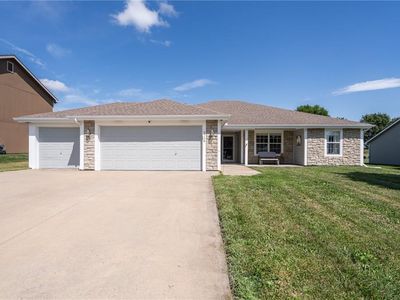 2738 Stratton Dr, Eudora, KS, 66025
