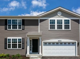 888 Heartland Park Ln, Antioch, IL 60002