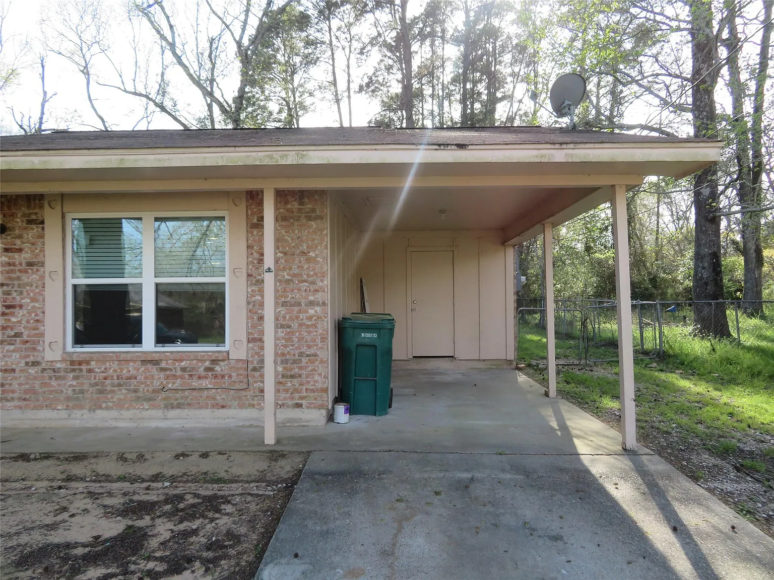 3 bed, 1.5 bath, 1014 sqft, $1,600 — Photo 4