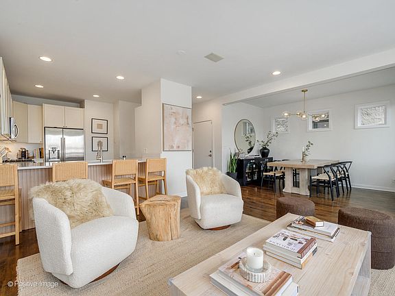 5th image of 1711 N Sheffield Ave #1