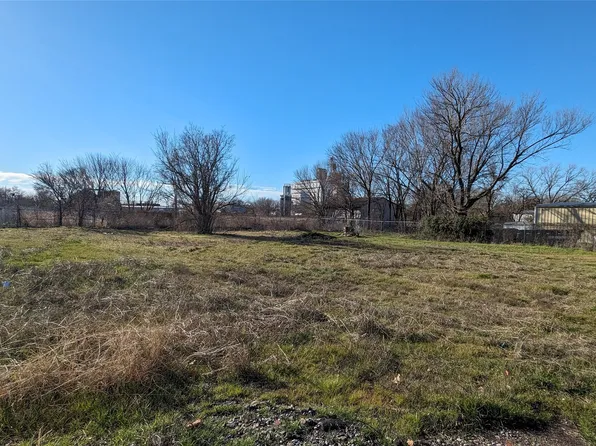 E Cherry St, Sherman, TX 75090