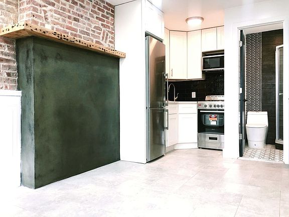 3rd image of 507 Van Buren St #B