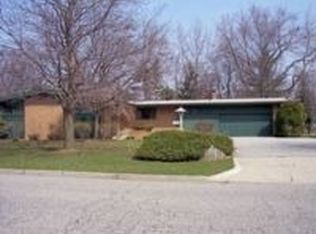 906 Southmoor Rd, Mount Pleasant, MI 48858