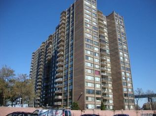 16625 Powells Cove Blvd #4C, Whitestone, NY 11357