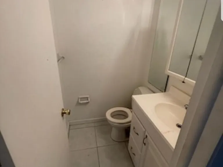 660 Tennis Club Dr #303 — Photo 32