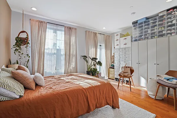 Rented by Daniel Gale Sotheby's International Realty | media 15