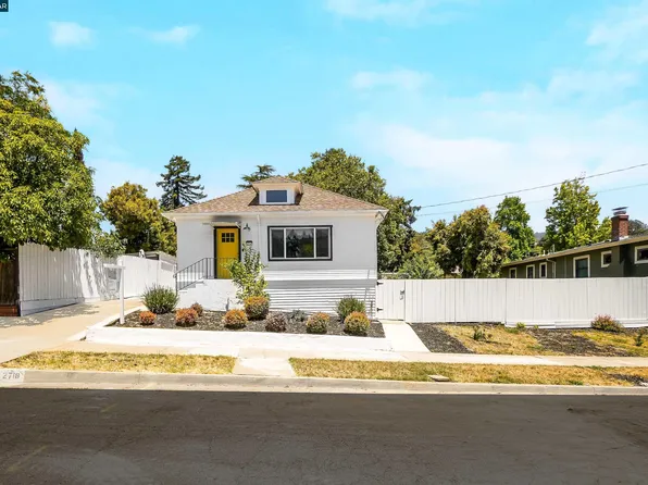 2718 Carmel St, Oakland, CA 94602