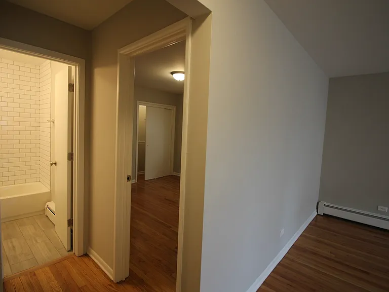 1640-44 W Morse Ave — Photo 7