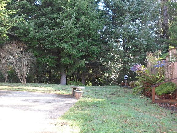 5th image of 532 SE Reef Ave