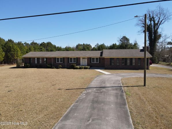 1701 S Nc 41 And 111 Highway, Beulaville, NC 28518