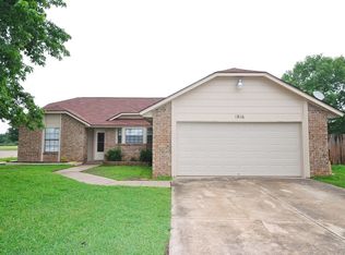 1816 Saint Christopher Dr, Edmond, OK 73003