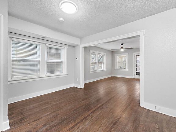 3rd image of 2805 Charlotte St APT 2S