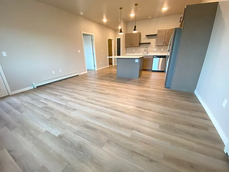 Carlson Place Apartments — Photo 8