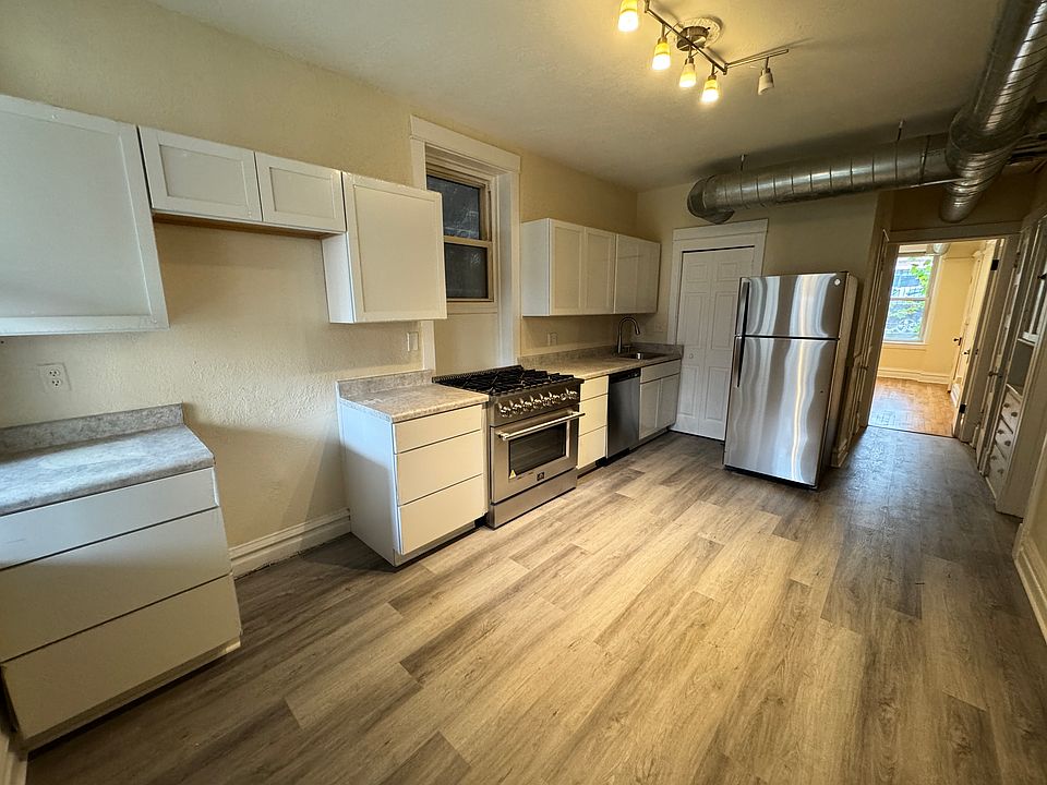 fridge will be moved into the gap!