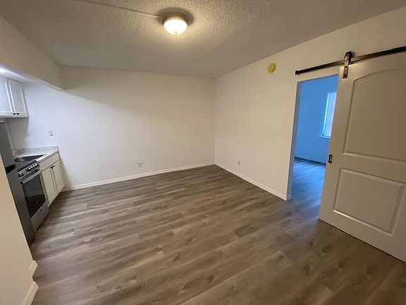 3rd image of 1520 Jeffords St #200