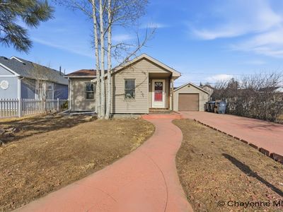 2418 E 11th St, Cheyenne, WY, 82001