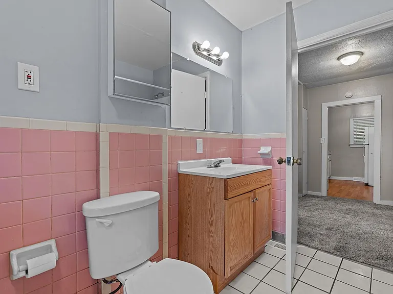 2936 N Hanley Rd — Photo 21