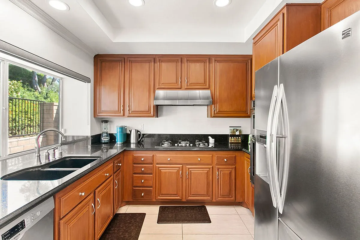Building Photo - 28602 Silverton Dr
