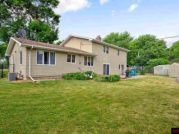 5th image of 113 S Manitou Dr