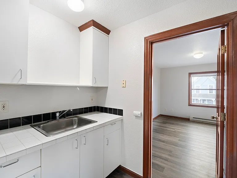 Garfield Street Apartments — Photo 26