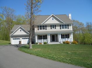 27 Plum Hl, East Lyme, CT 06333