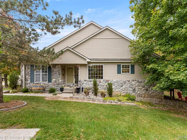 870 Calpernia #20, Wixom, MI 48393