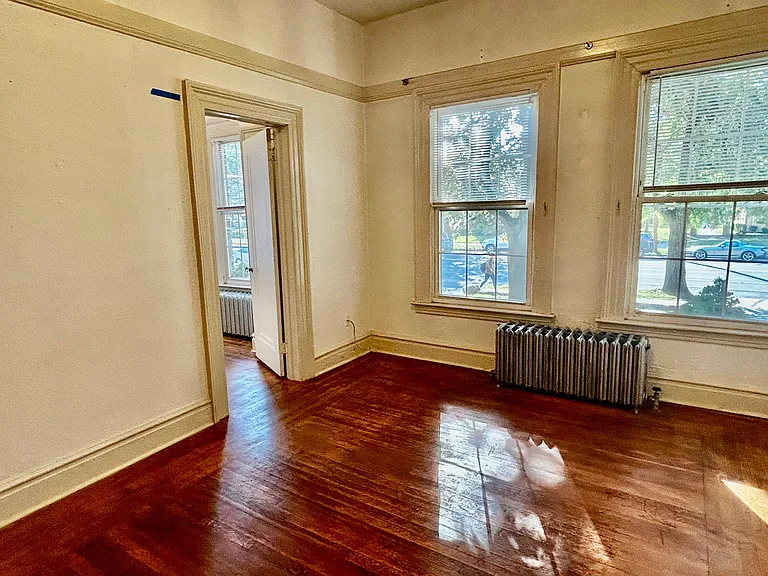 400 Whitney Ave #8 — Photo 5