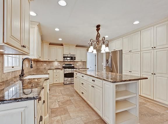 3rd image of 1329 Kristin Dr