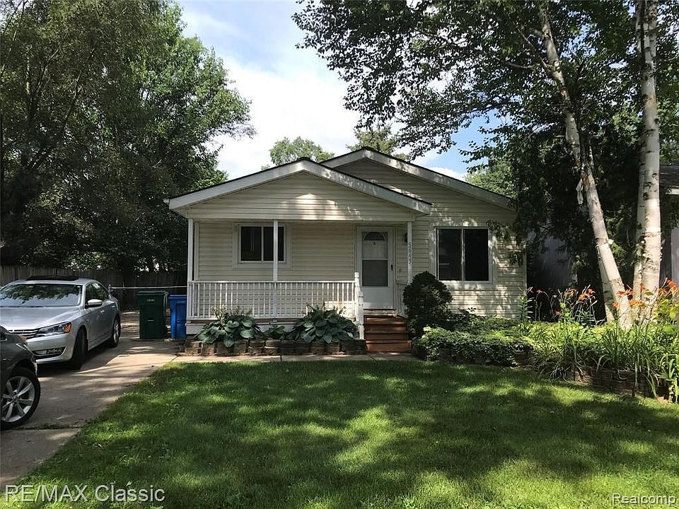 2nd image of 5643 Kalkaska St
