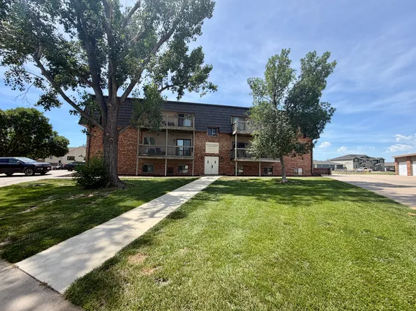 501 W 37th St, Hays, KS 67601