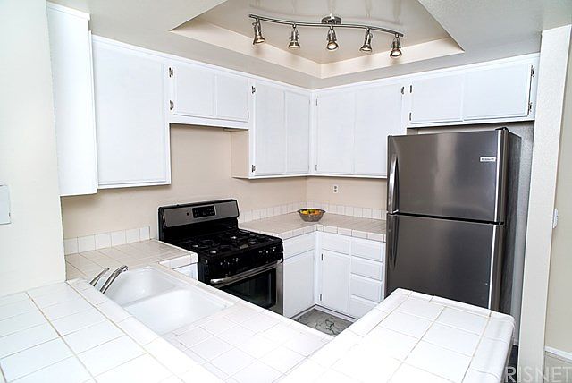 1st image of 15511 Sherman Way APT 19
