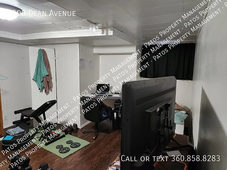 2500 Dean Ave — Photo 6