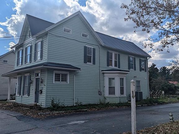 2nd image of 109 N Bedford St