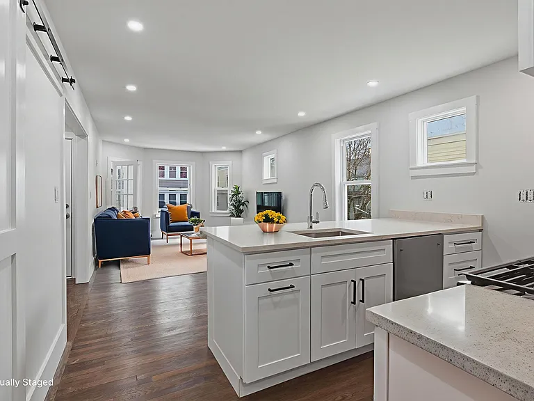 18 Ronan St #2 — Photo 22