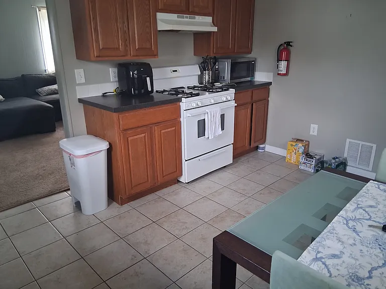 1008 Prince Ave — Photo 5
