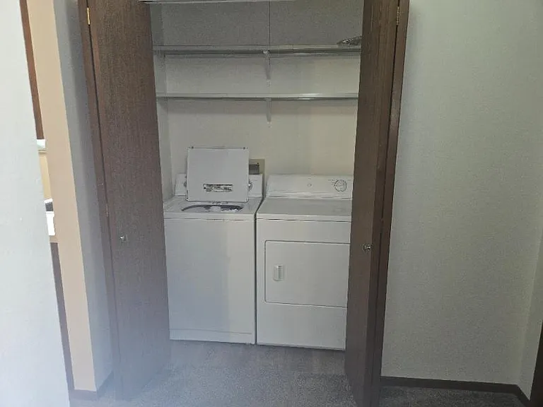4030 Elmhurst Rd — Photo 9