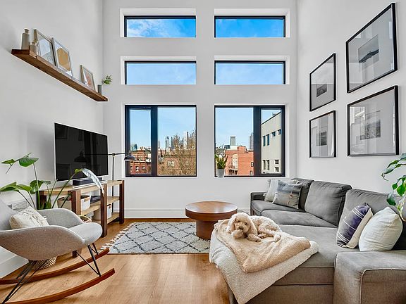 3rd image of 361 Carroll St #3B