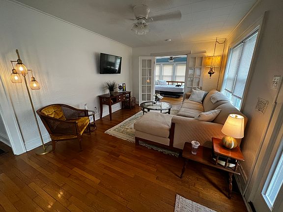 5th image of 3801 Burgen Ave
