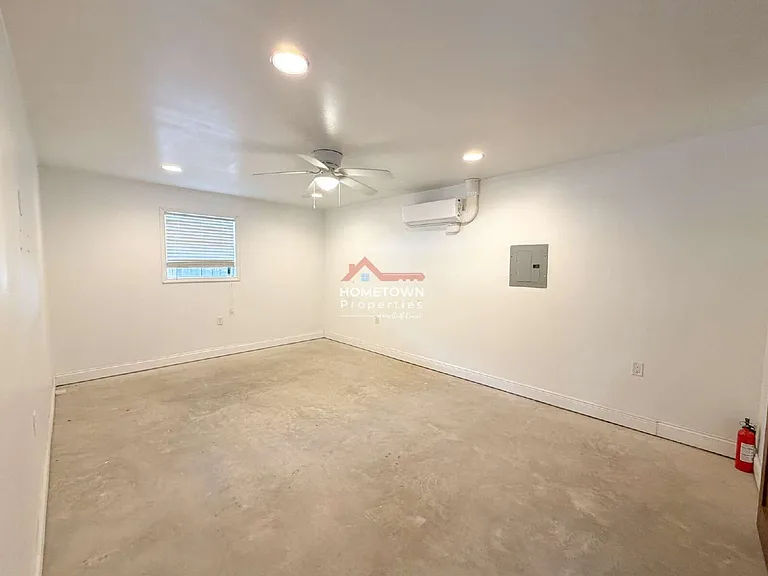 220 Cordoba St — Photo 46