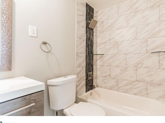 4th image of 1 Hinsdale Ln