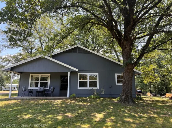 114109 S 4605th Rd, Sallisaw, OK 74955